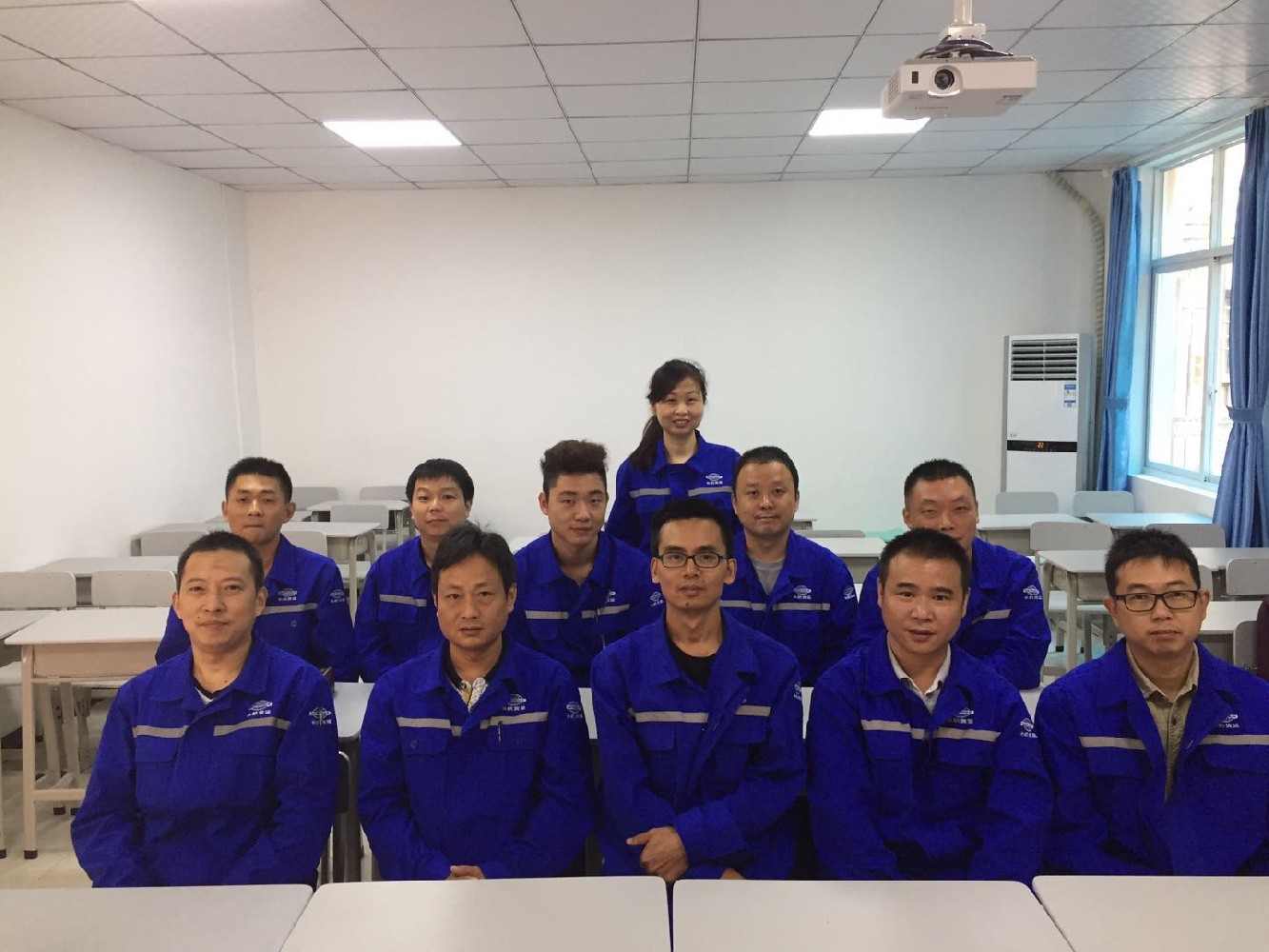 長航貨運(yùn)春季工作服定做